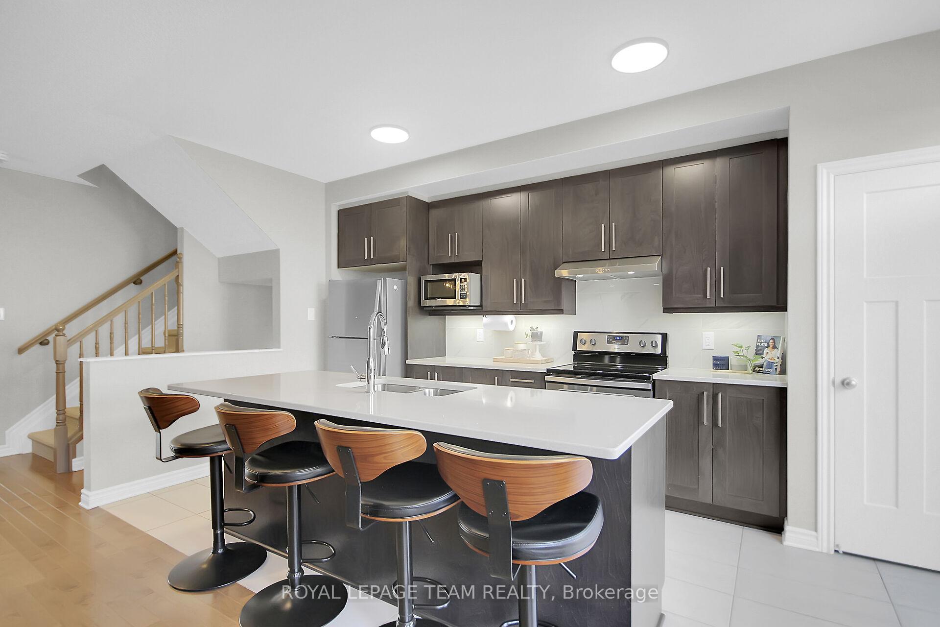 Photo 8 of 655 Lauraleaf Crescent, Ottawa, Barrhaven - Half Moon Bay — HOMEH
