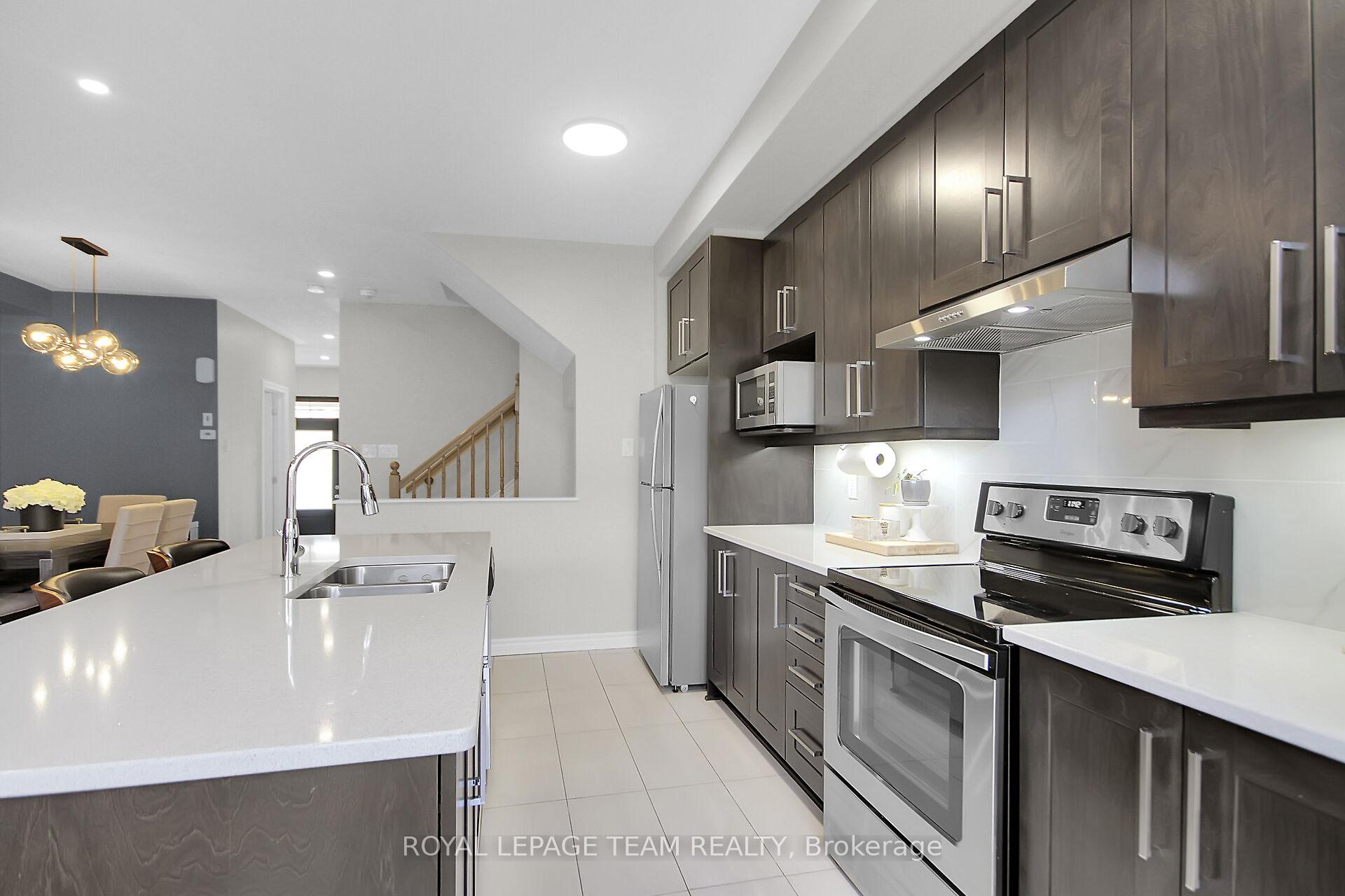 Photo 9 of 655 Lauraleaf Crescent, Ottawa, Barrhaven - Half Moon Bay — HOMEH