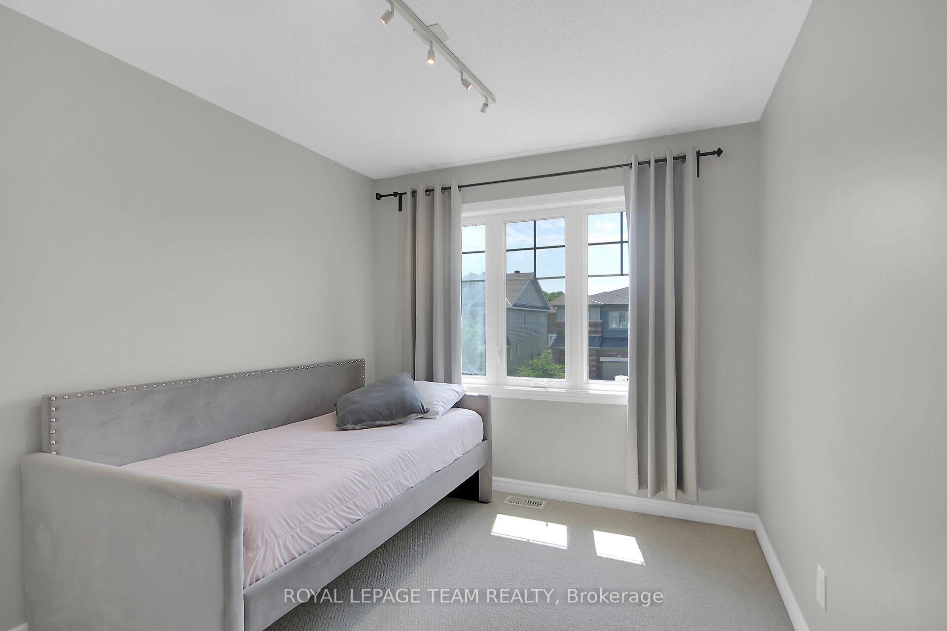 Photo 24 of 655 Lauraleaf Crescent, Ottawa, Barrhaven - Half Moon Bay — HOMEH