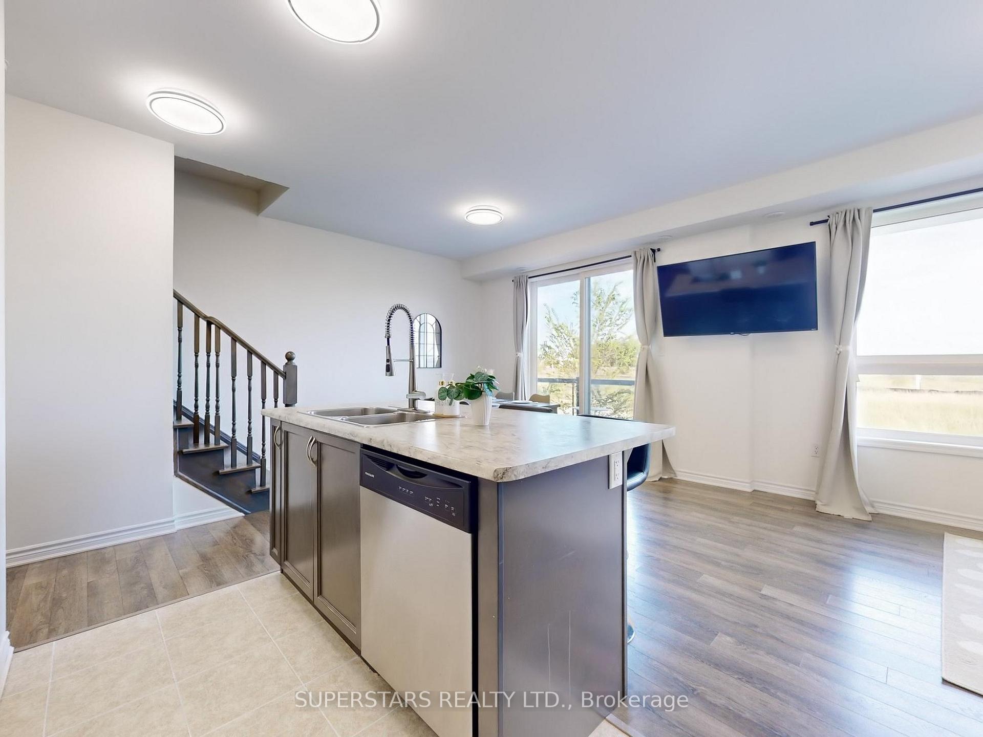 Photo 2 of 360 Arthur Bonner Avenue, Markham, Cornell — HOMEH