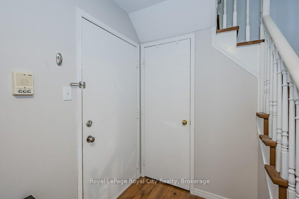 Photo 7 of Unit 229, 460 Janefield Avenue, Guelph, Dovercliffe Park/Old University — HOMEH