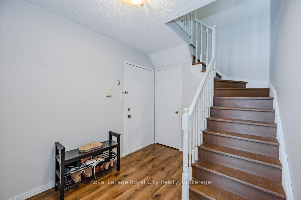 Photo 8 of Unit 229, 460 Janefield Avenue, Guelph, Dovercliffe Park/Old University — HOMEH