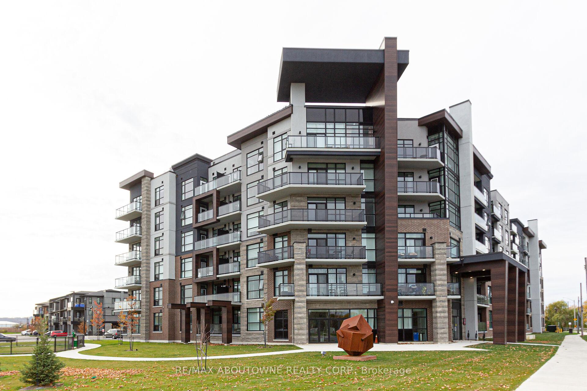 Front of Unit 610, 600 North Service Road