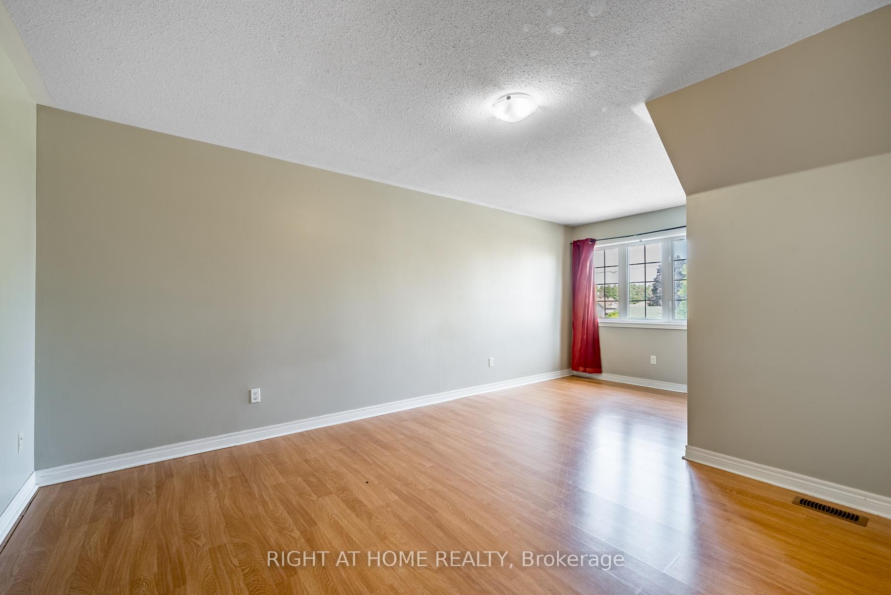 Photo 16 of Unit 20, 19 Niagara Drive, Oshawa, Samac — HOMEH