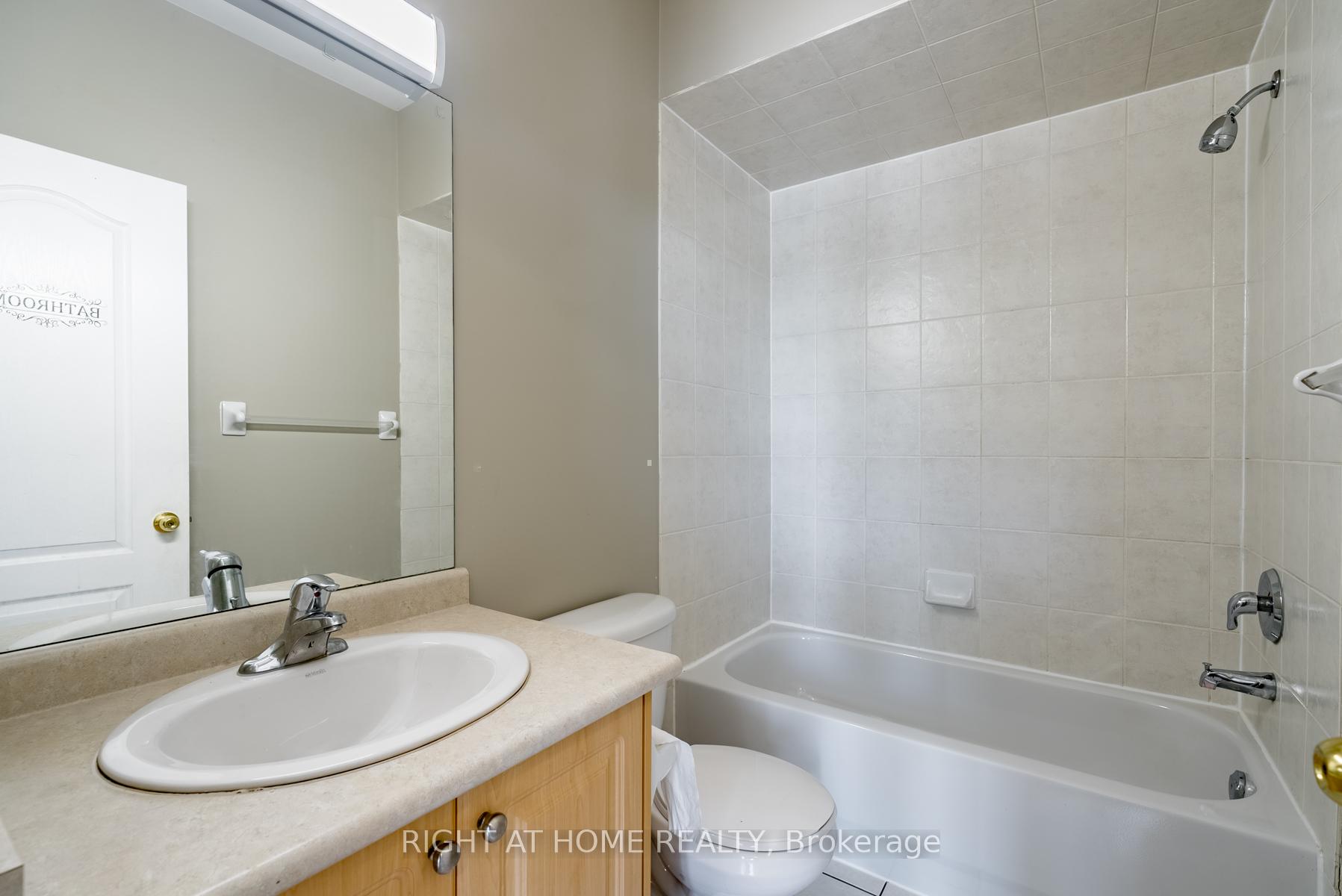 Photo 22 of Unit 20, 19 Niagara Drive, Oshawa, Samac — HOMEH