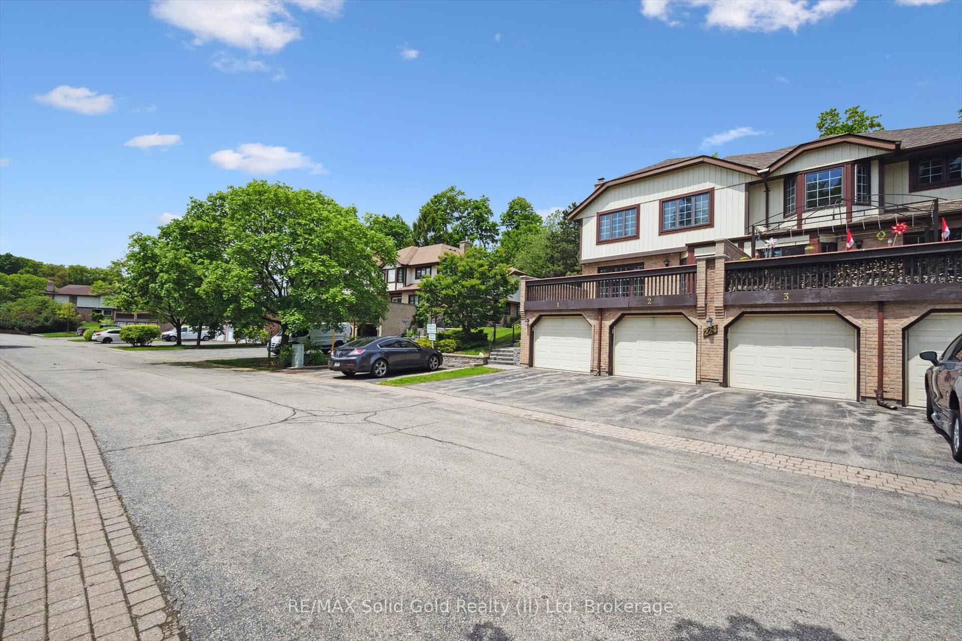 Photo 5 of Unit 1, 224 Kingswood Drive, Kitchener — HOMEH