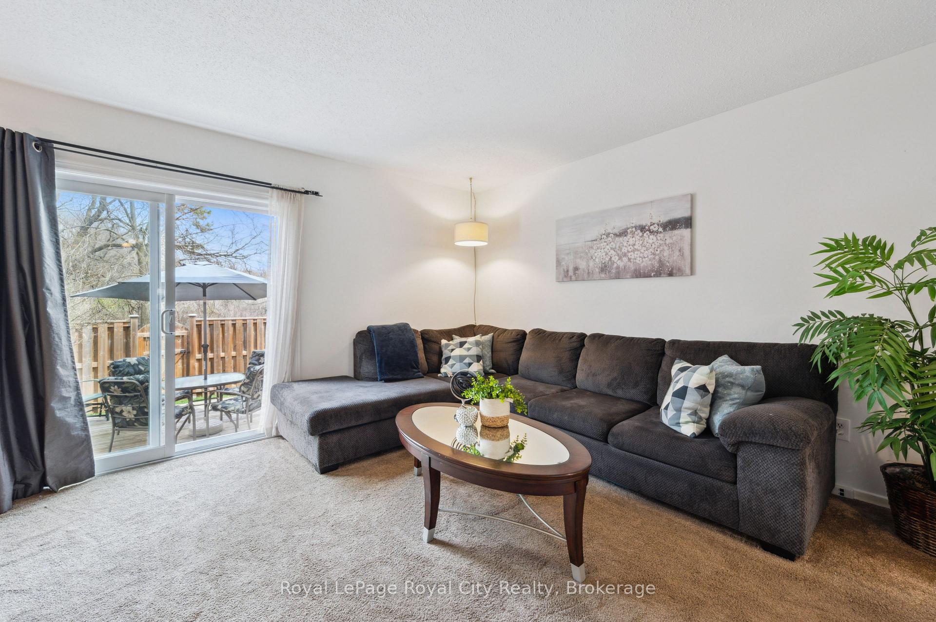 Photo 6 of Unit 37, 80 Ferman Drive, Guelph, Willow West/Sugarbush/West Acres — HOMEH