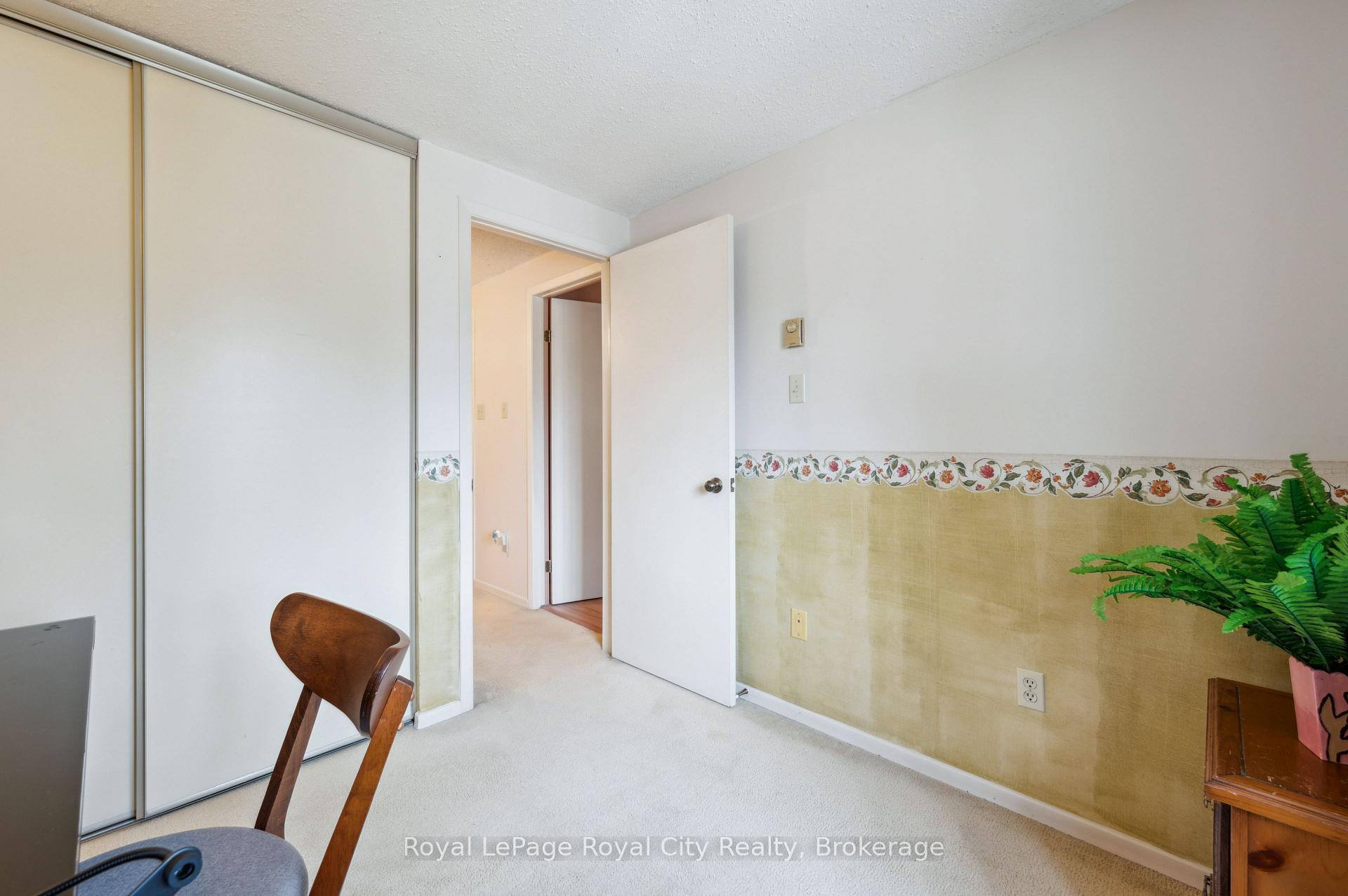 Photo 9 of Unit 37, 80 Ferman Drive, Guelph, Willow West/Sugarbush/West Acres — HOMEH