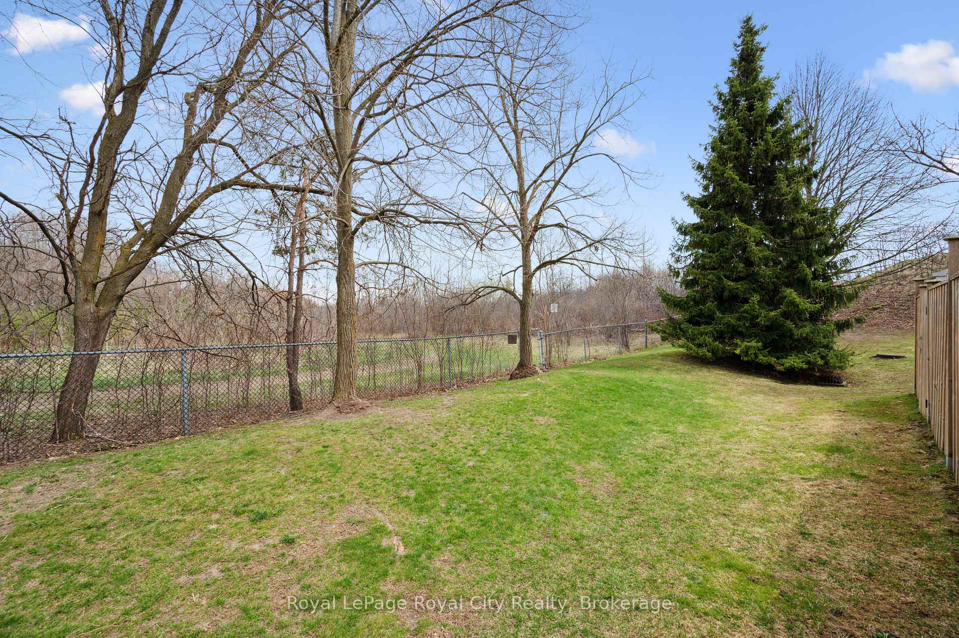 Photo 25 of Unit 37, 80 Ferman Drive, Guelph, Willow West/Sugarbush/West Acres — HOMEH