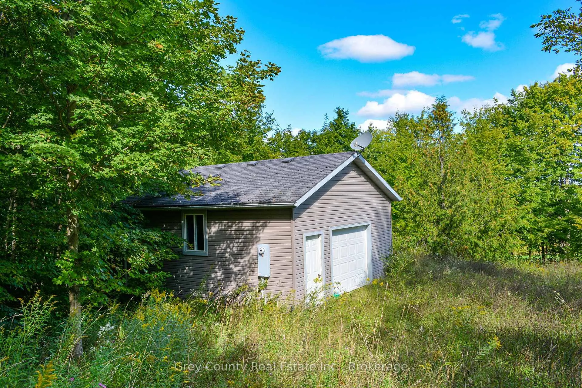 Photo 7 of 396436 Concession 2, Chatsworth — HOMEH
