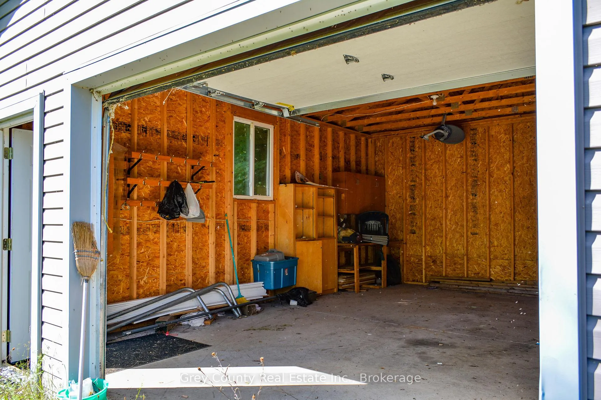 Photo 8 of 396436 Concession 2, Chatsworth — HOMEH