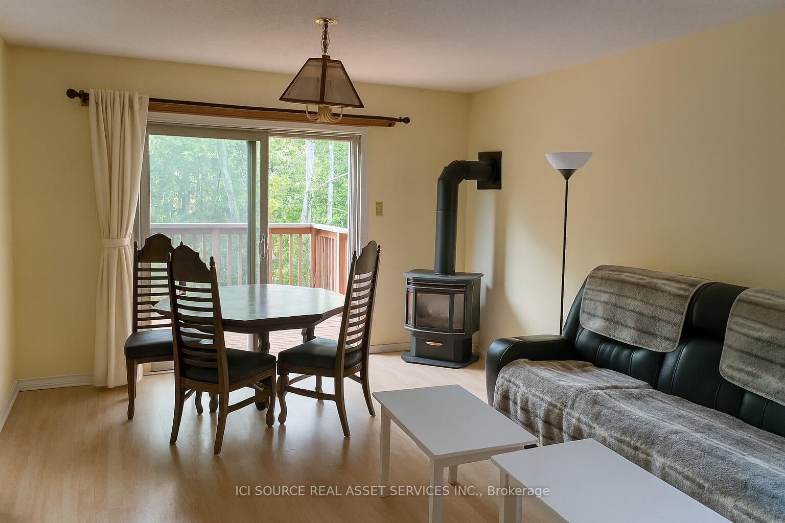 Front of Unit 7, 21 Evergreen Court