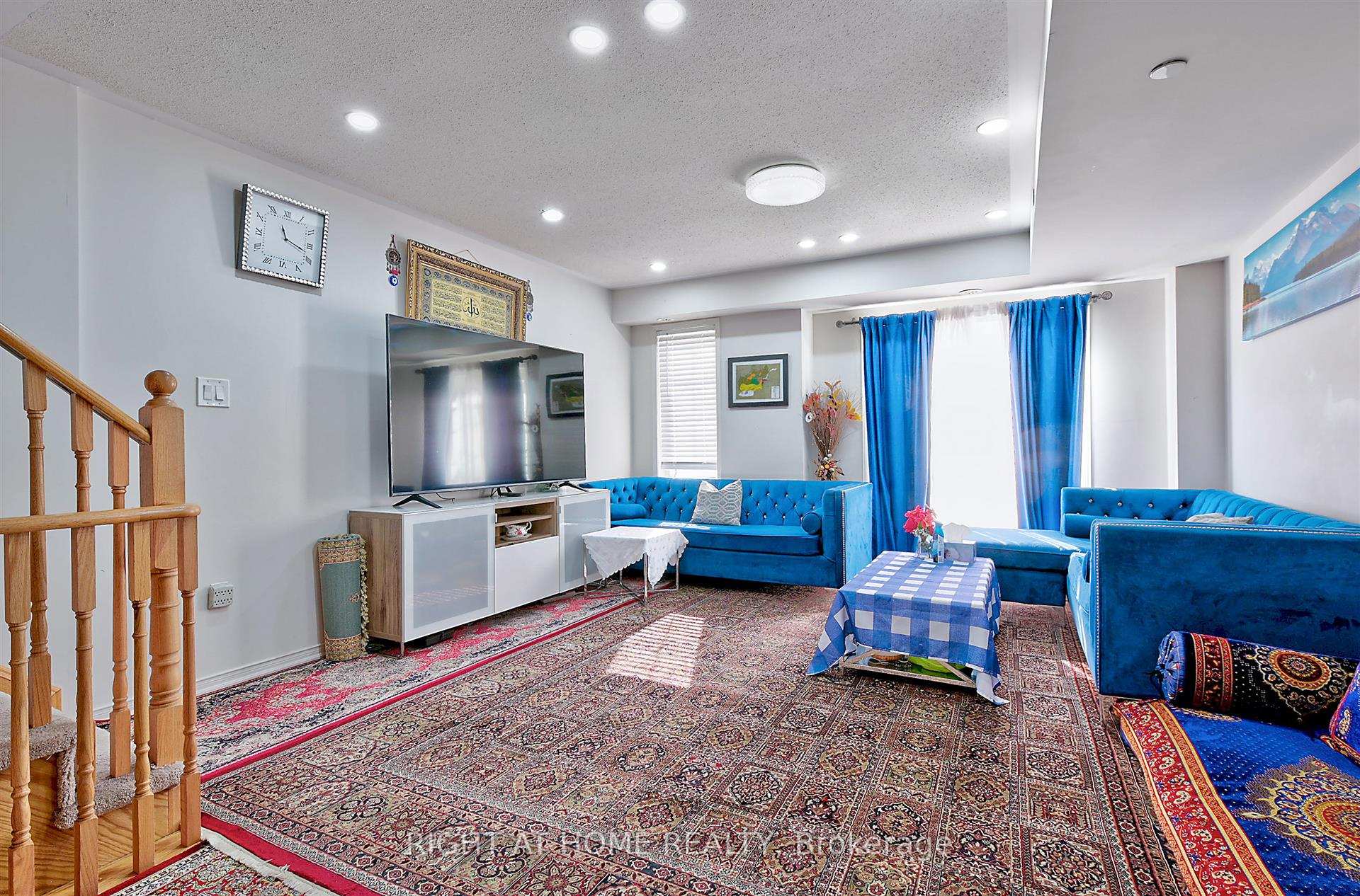 Photo 3 of Unit 132, 94 Sarita Path, Oshawa, Windfields — HOMEH