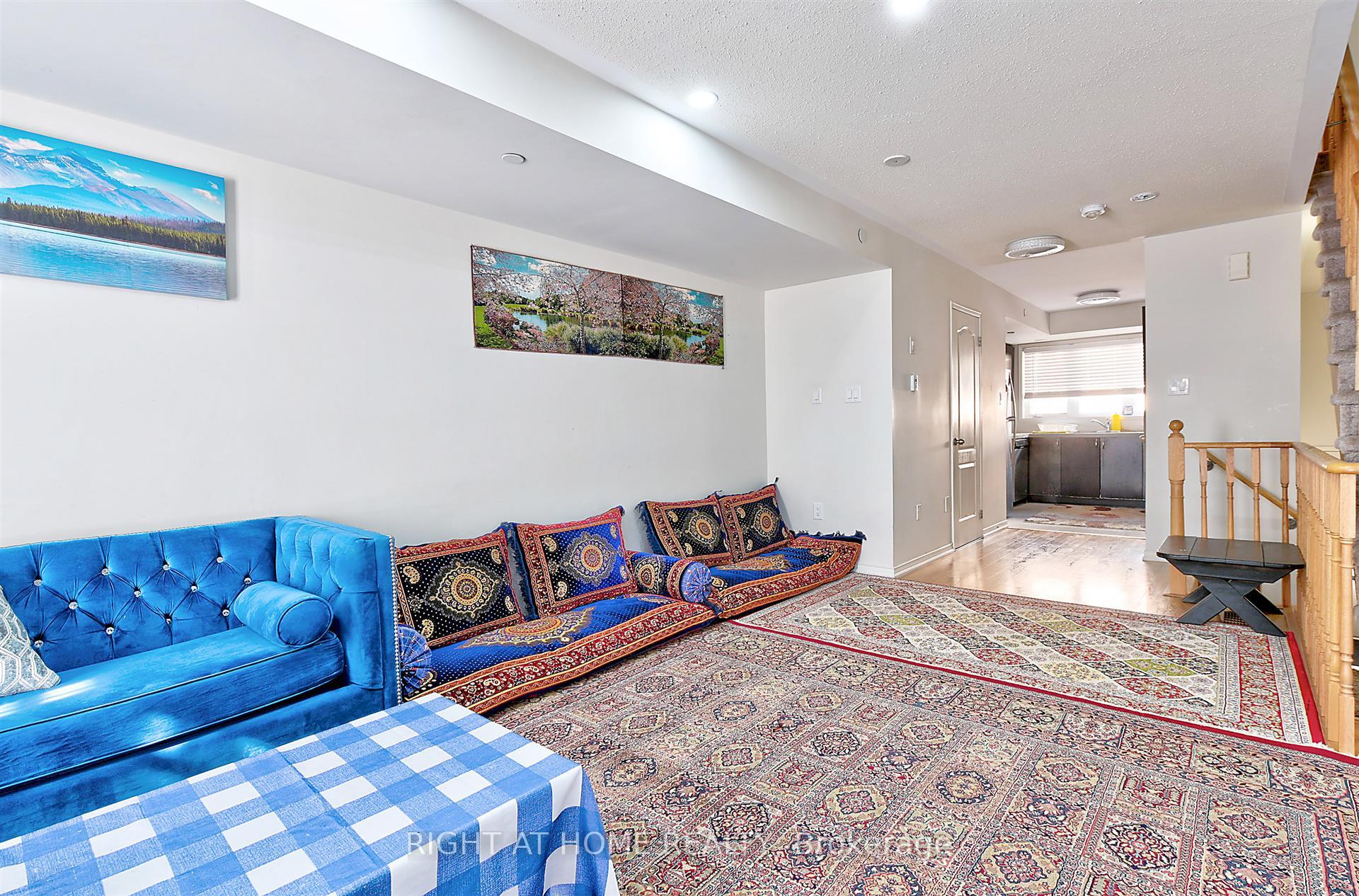 Photo 4 of Unit 132, 94 Sarita Path, Oshawa, Windfields — HOMEH