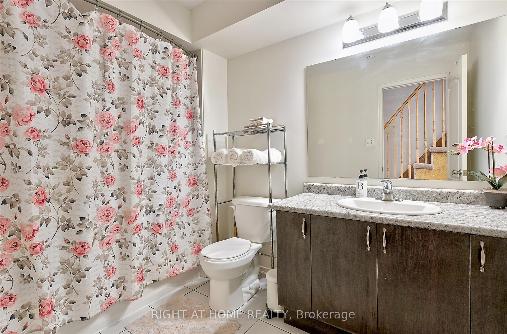 Photo 12 of Unit 132, 94 Sarita Path, Oshawa, Windfields — HOMEH