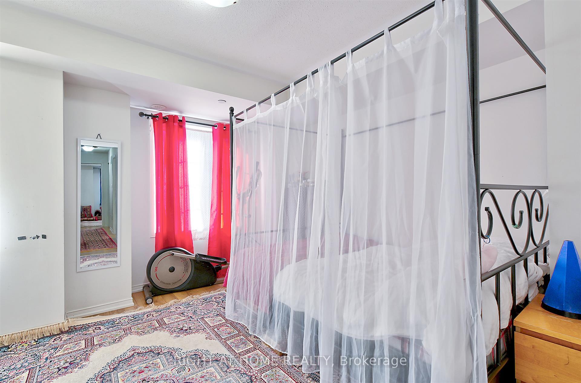 Photo 13 of Unit 132, 94 Sarita Path, Oshawa, Windfields — HOMEH
