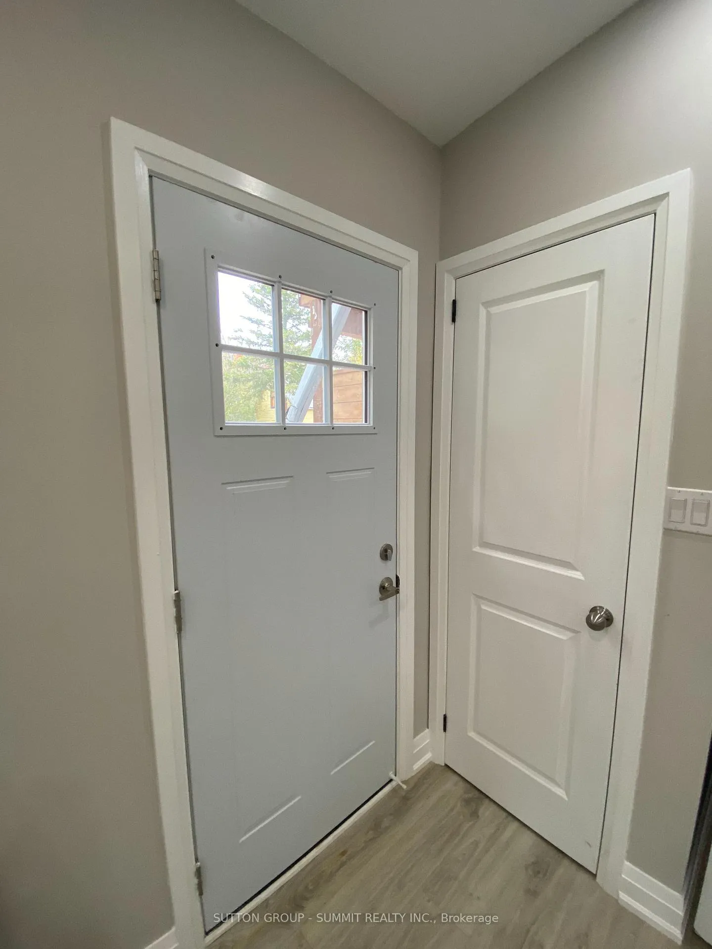 Photo 2 of Unit 8, 239 Main Street, King, Schomberg — HOMEH