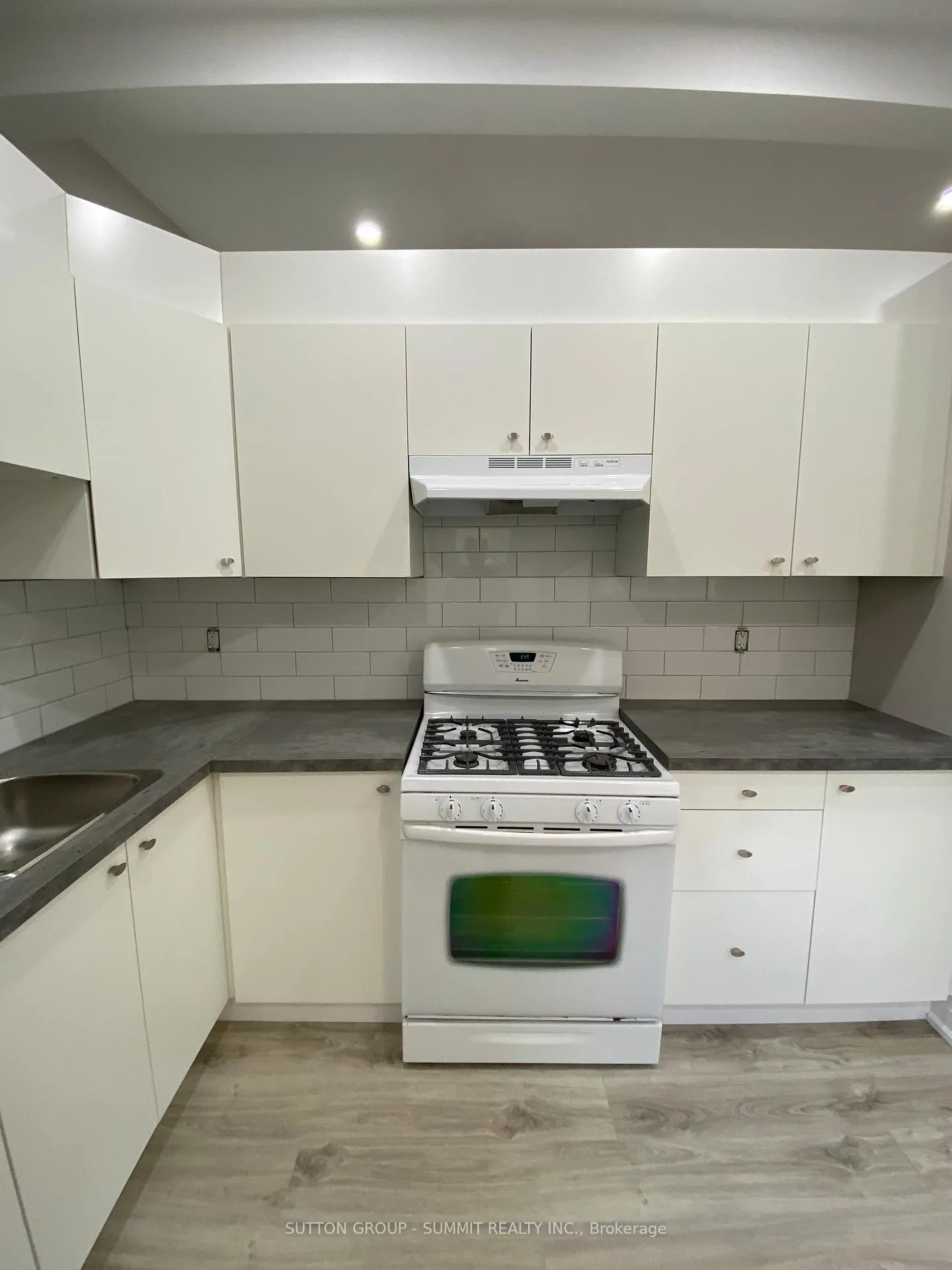 Photo 4 of Unit 8, 239 Main Street, King, Schomberg — HOMEH