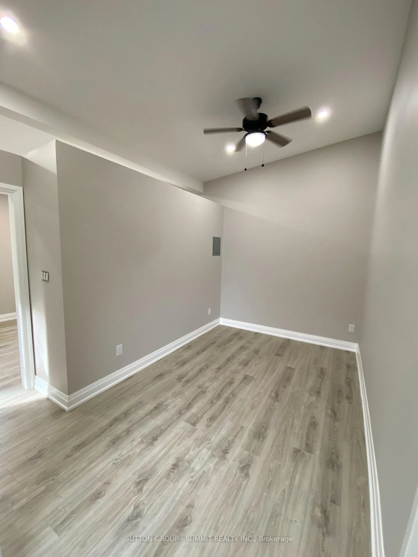 Photo 11 of Unit 8, 239 Main Street, King, Schomberg — HOMEH