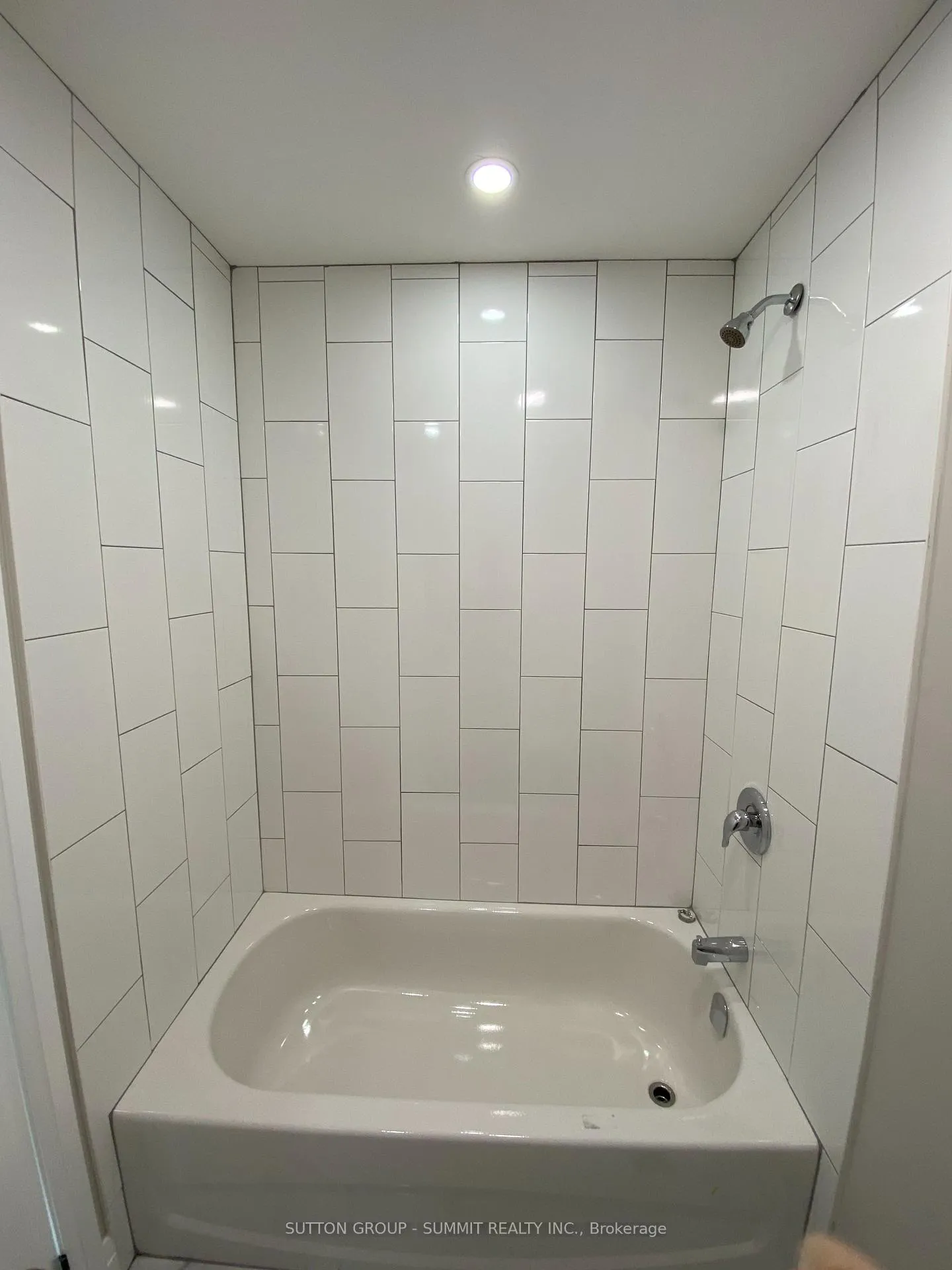 Photo 14 of Unit 8, 239 Main Street, King, Schomberg — HOMEH