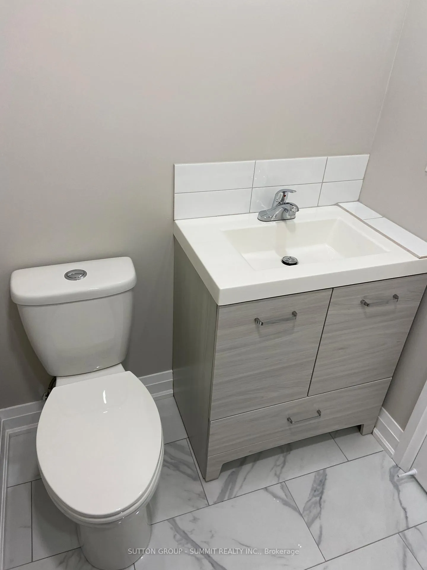 Photo 15 of Unit 8, 239 Main Street, King, Schomberg — HOMEH