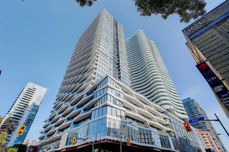 Front of Unit 3007, 85 Wood Street
