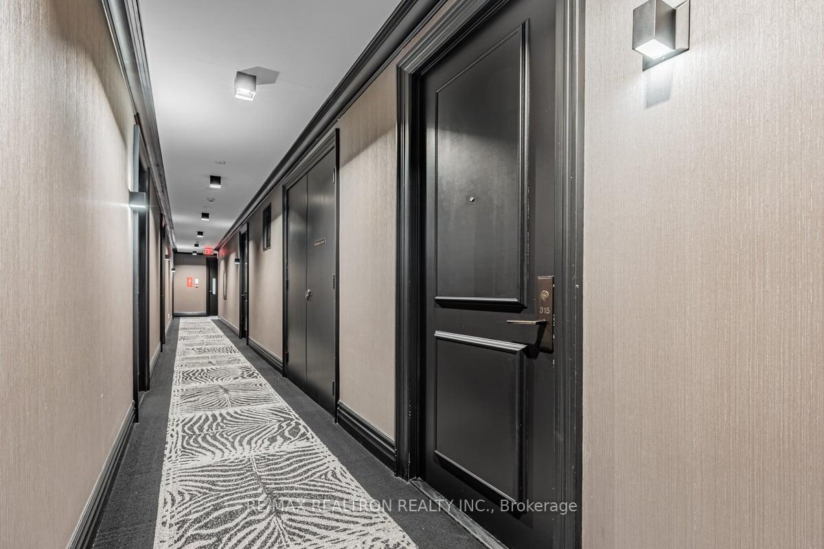 Photo 4 of Unit 315, 38 The Esplanade, Toronto, Waterfront Communities — HOMEH