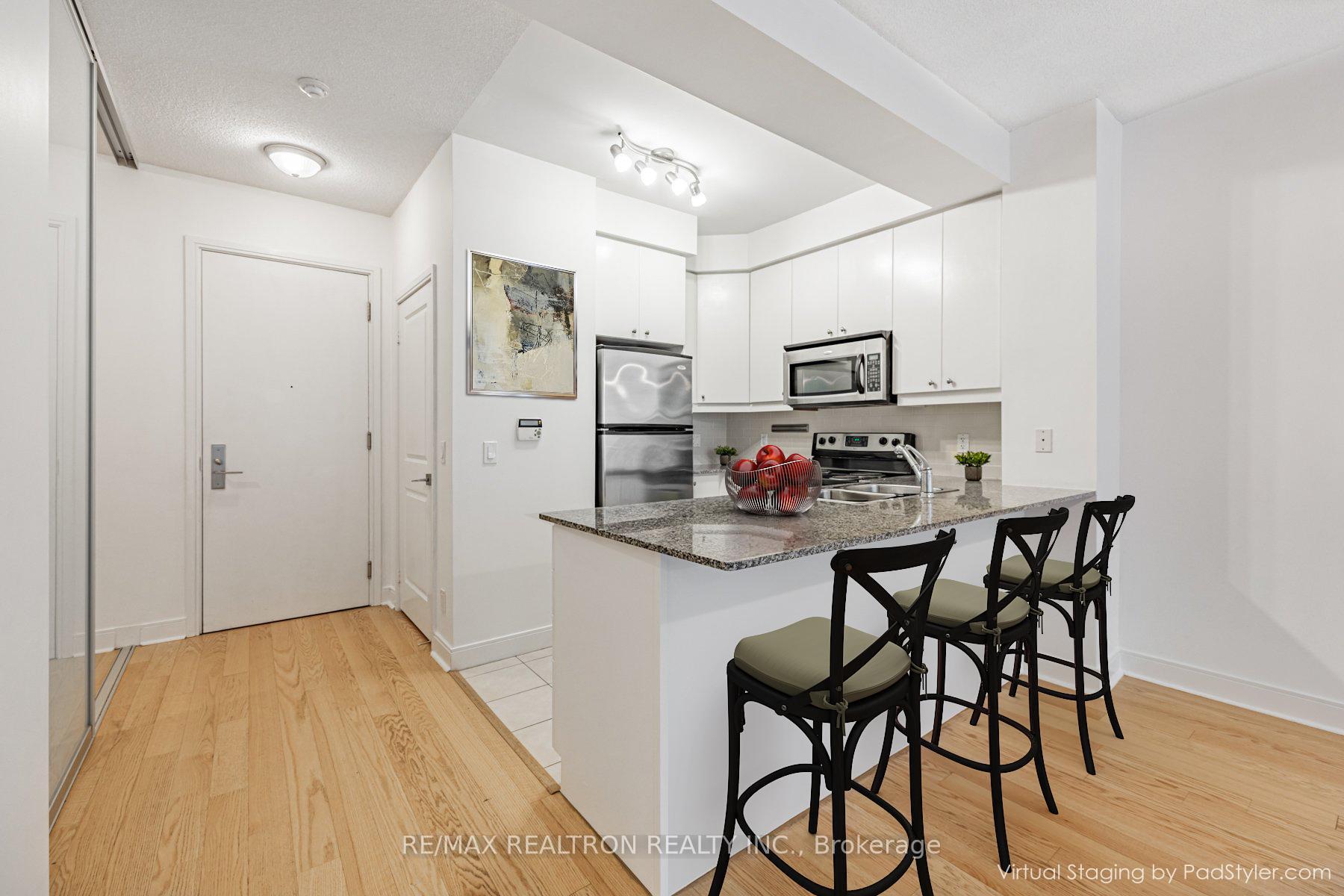 Photo 5 of Unit 315, 38 The Esplanade, Toronto, Waterfront Communities — HOMEH