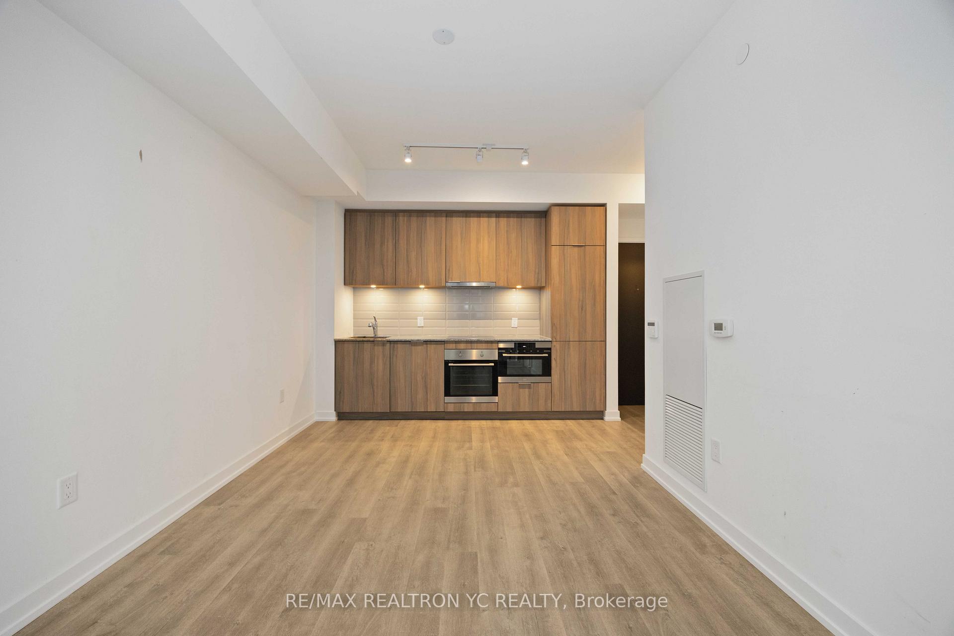 Photo 3 of Unit 2114, 158 Front Street, Toronto, Moss Park — HOMEH