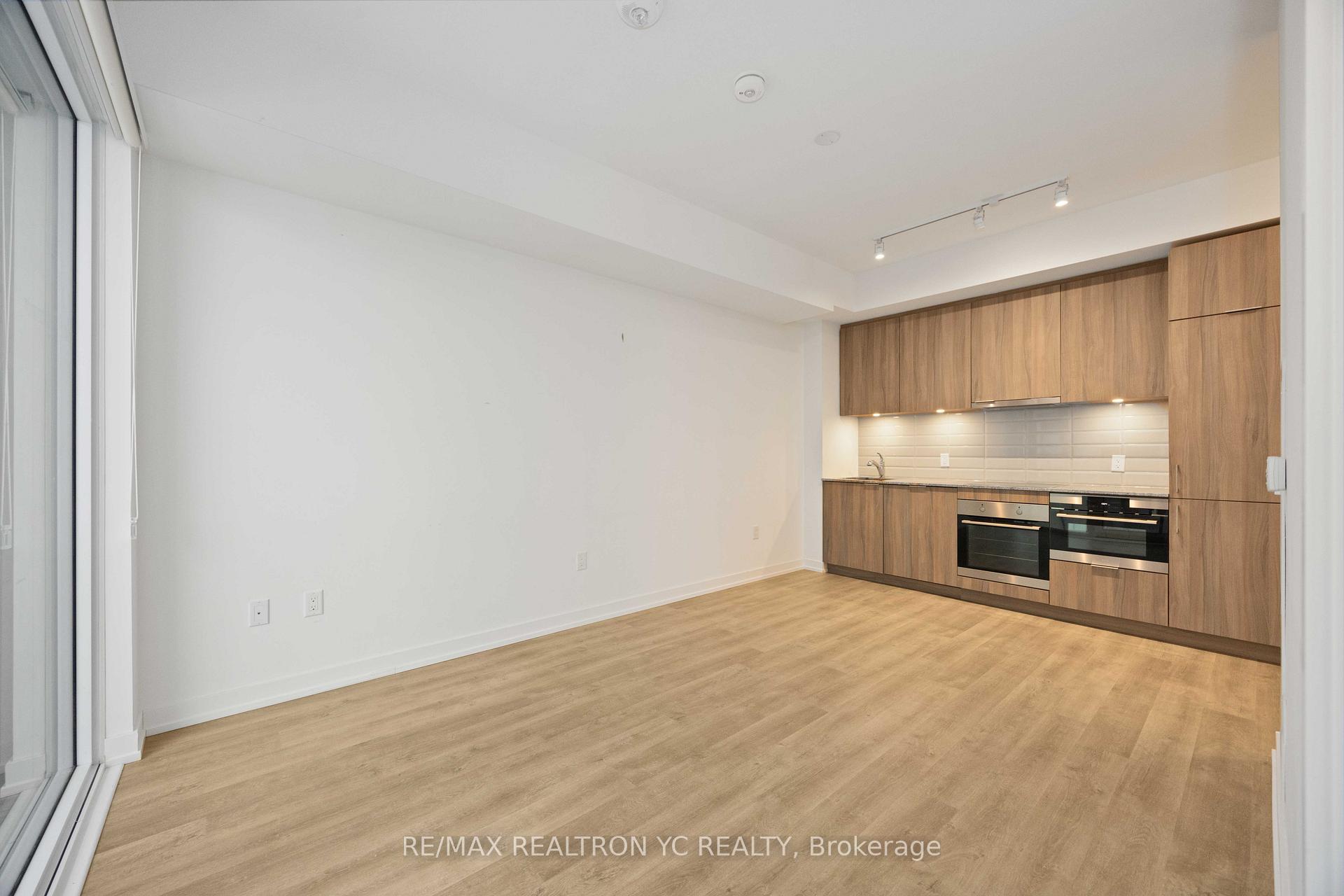 Photo 4 of Unit 2114, 158 Front Street, Toronto, Moss Park — HOMEH