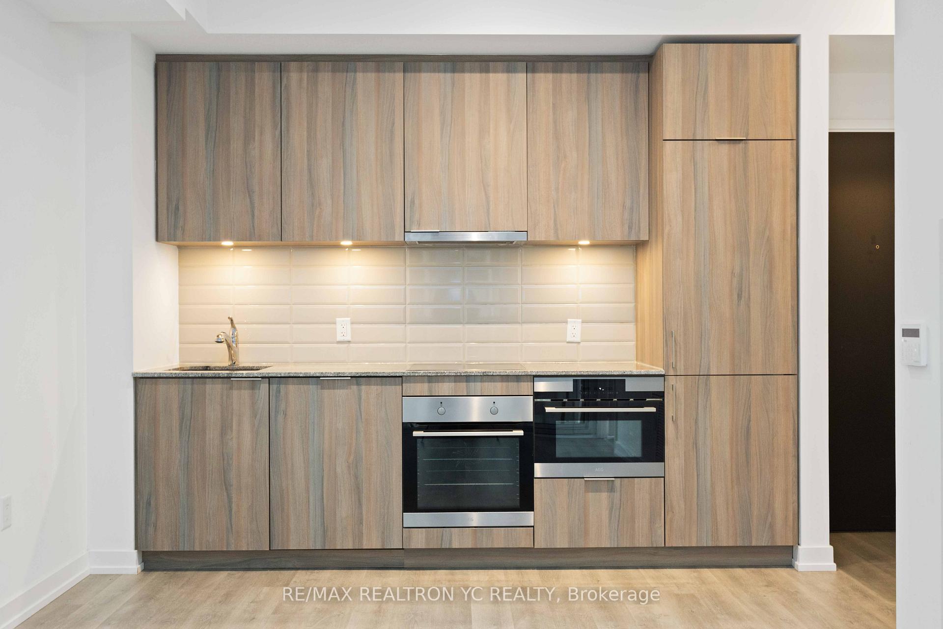 Photo 7 of Unit 2114, 158 Front Street, Toronto, Moss Park — HOMEH