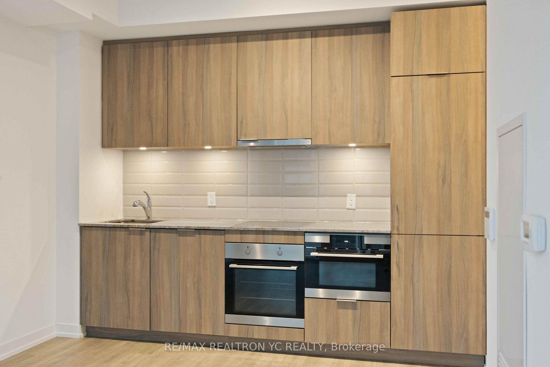 Photo 8 of Unit 2114, 158 Front Street, Toronto, Moss Park — HOMEH