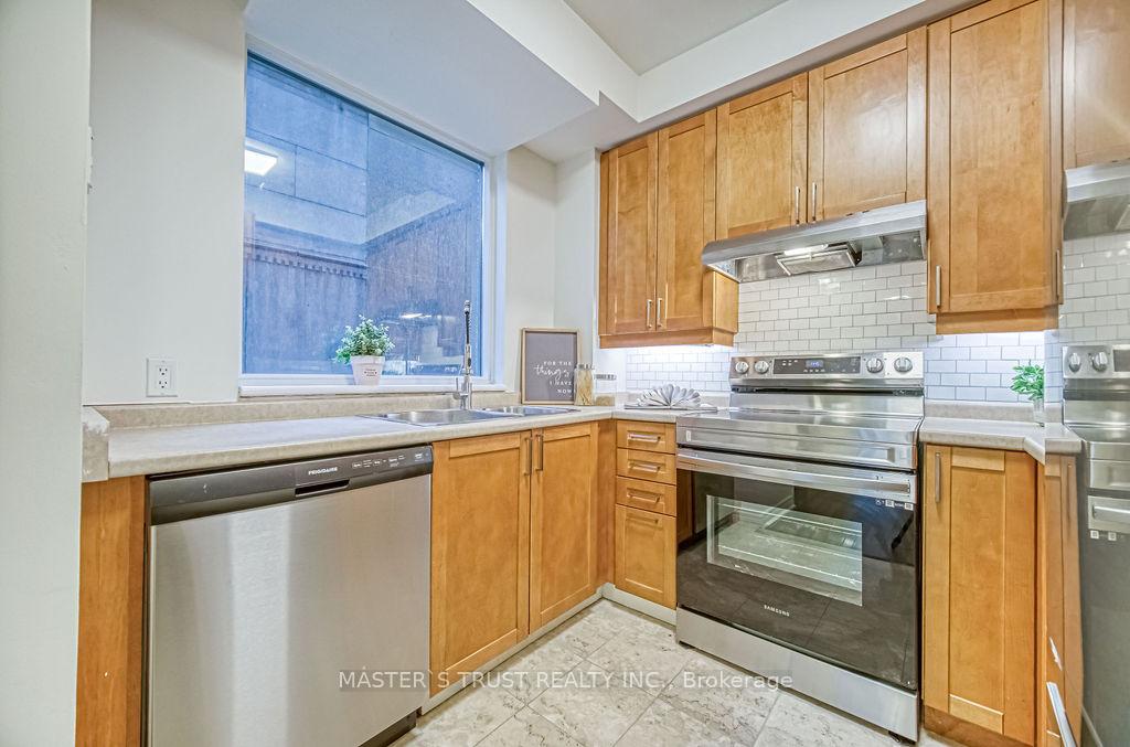 Photo 7 of Unit 607, 55 Bloor Street E, Toronto, Church-Yonge Corridor — HOMEH
