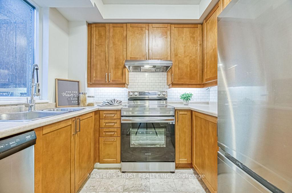 Photo 8 of Unit 607, 55 Bloor Street E, Toronto, Church-Yonge Corridor — HOMEH