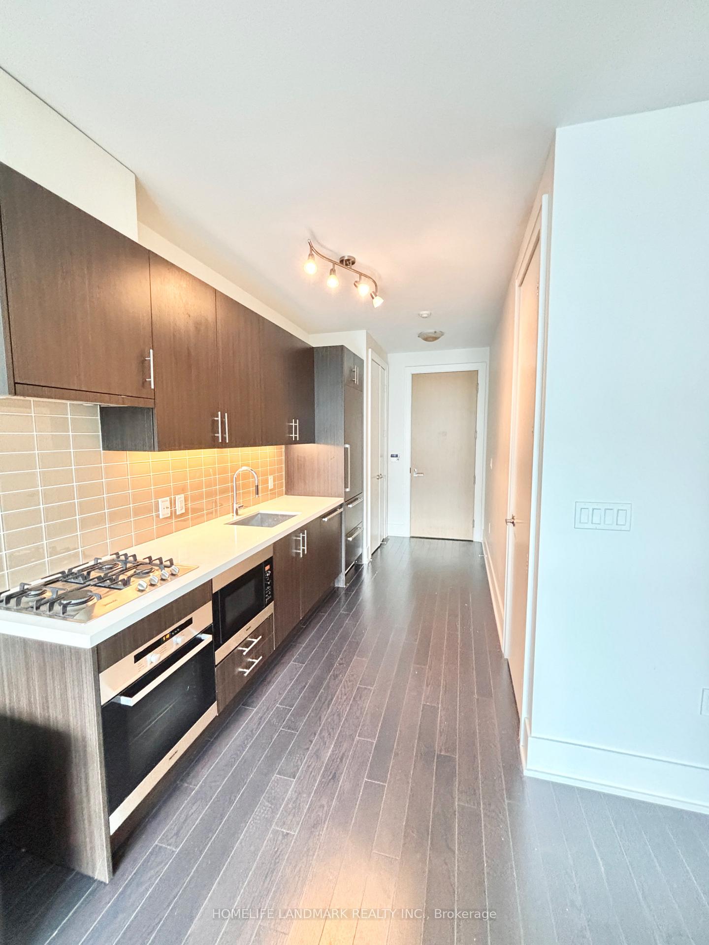 Photo 7 of Unit 1029, 39 Queens Quay E, Toronto, Waterfront Communities — HOMEH