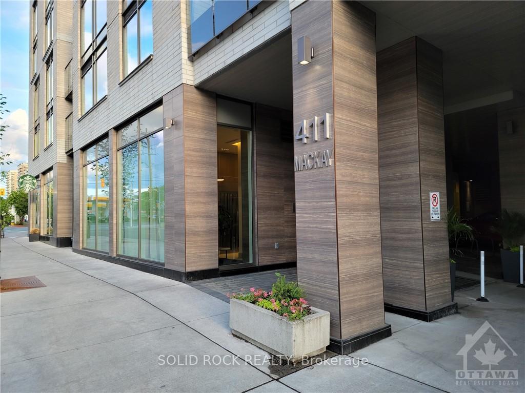 Front of Unit 319, 411 Mackay Street