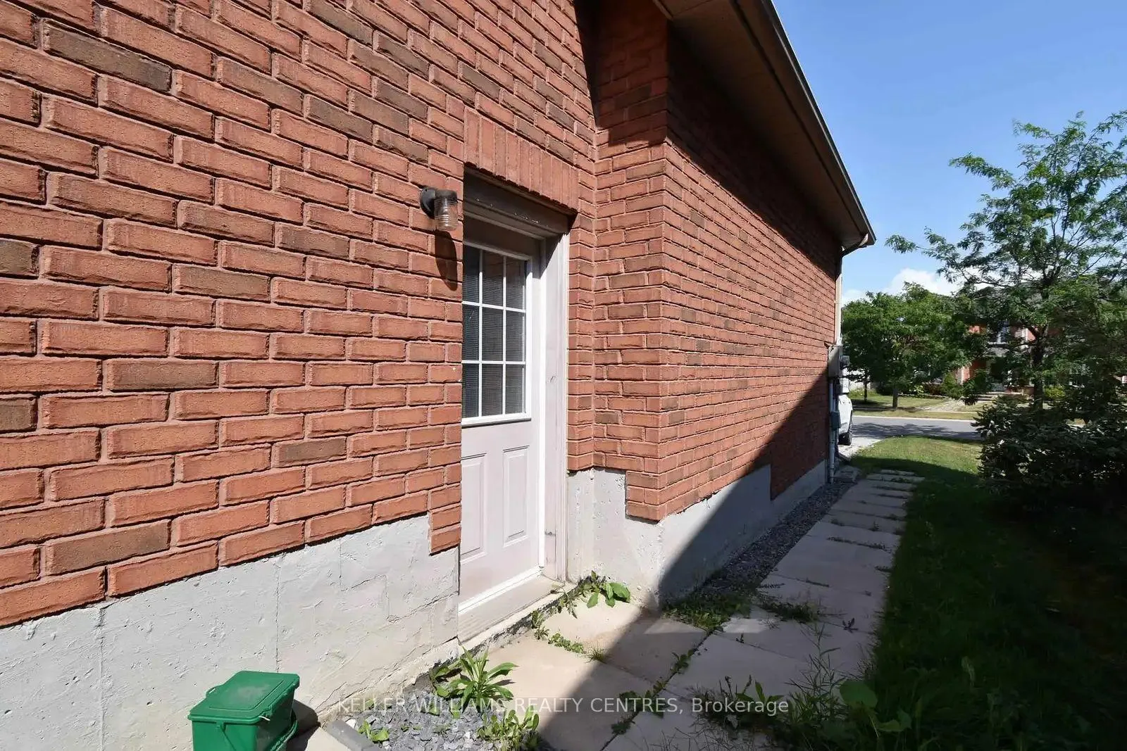 Photo 3 of Unit Lower, 46 Birchwood Drive, Barrie, East Bayfield — HOMEH