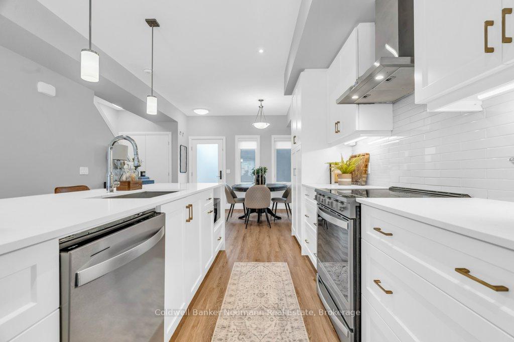 Photo 12 of 1 Lily Lane, Guelph, Clairfields/Hanlon Business Park — HOMEH
