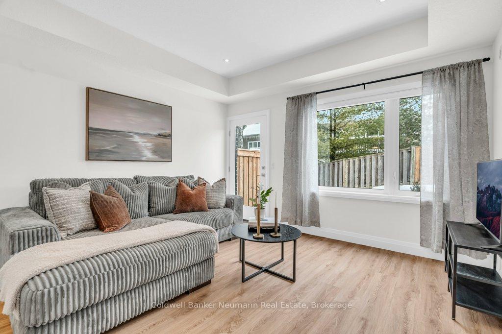 Photo 16 of 1 Lily Lane, Guelph, Clairfields/Hanlon Business Park — HOMEH