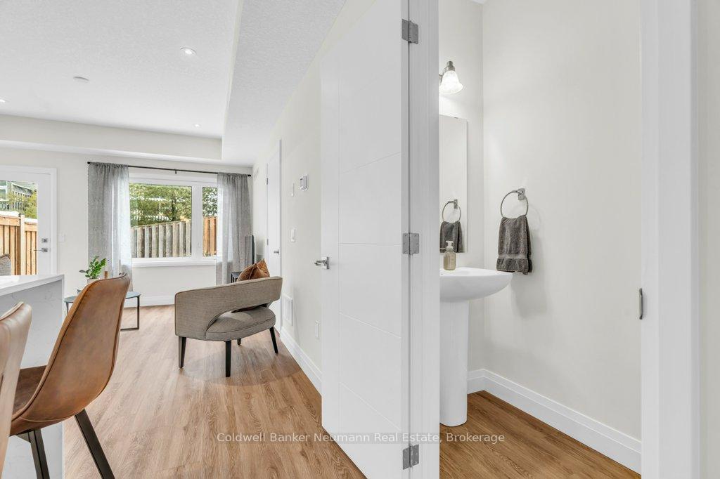 Photo 19 of 1 Lily Lane, Guelph, Clairfields/Hanlon Business Park — HOMEH