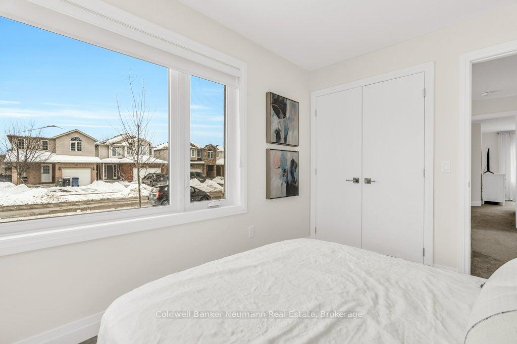 Photo 26 of 1 Lily Lane, Guelph, Clairfields/Hanlon Business Park — HOMEH