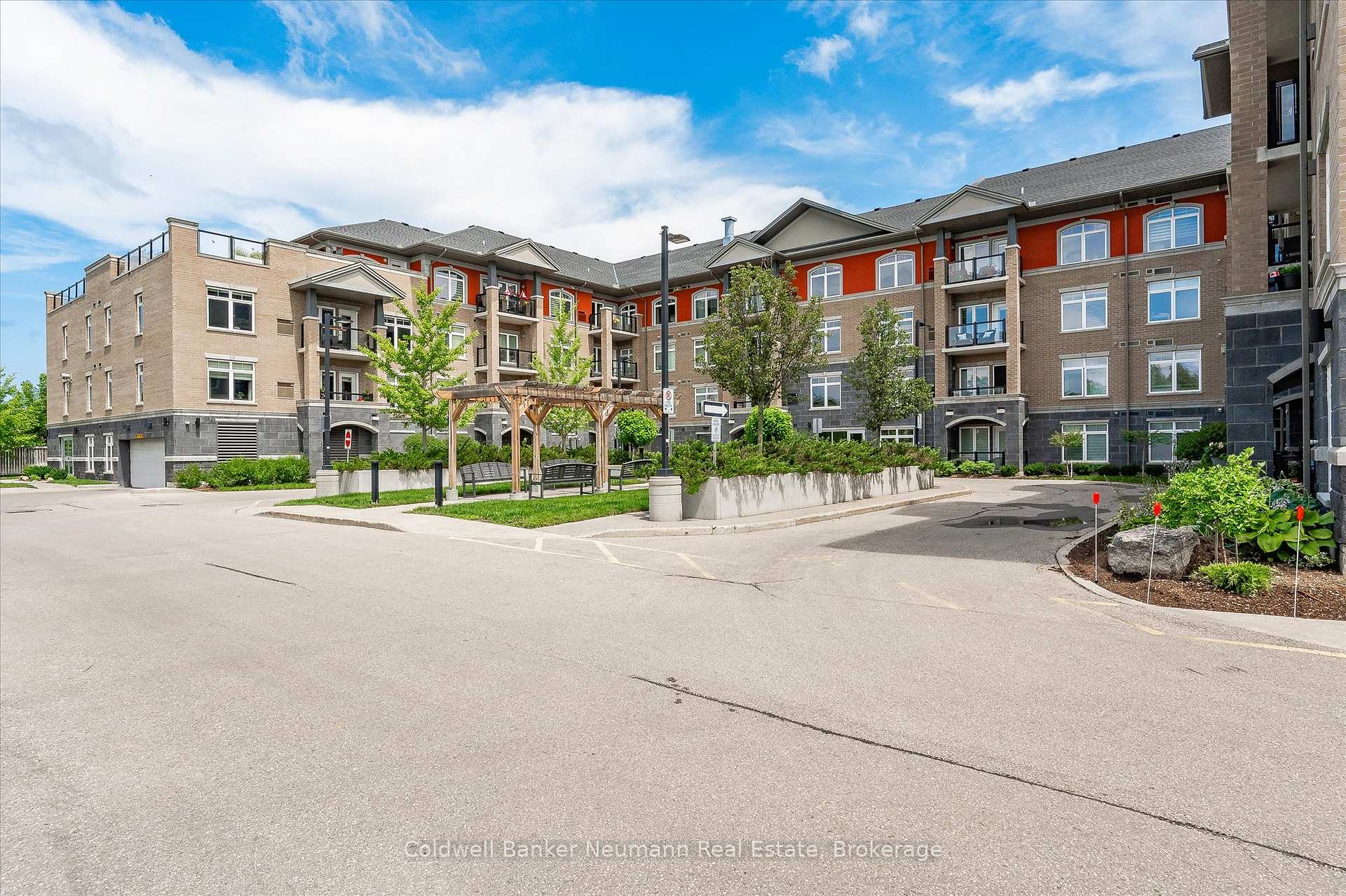 Photo 93 of Unit 112, 106 Bard Boulevard, Guelph, Pineridge/Westminster Woods — HOMEH