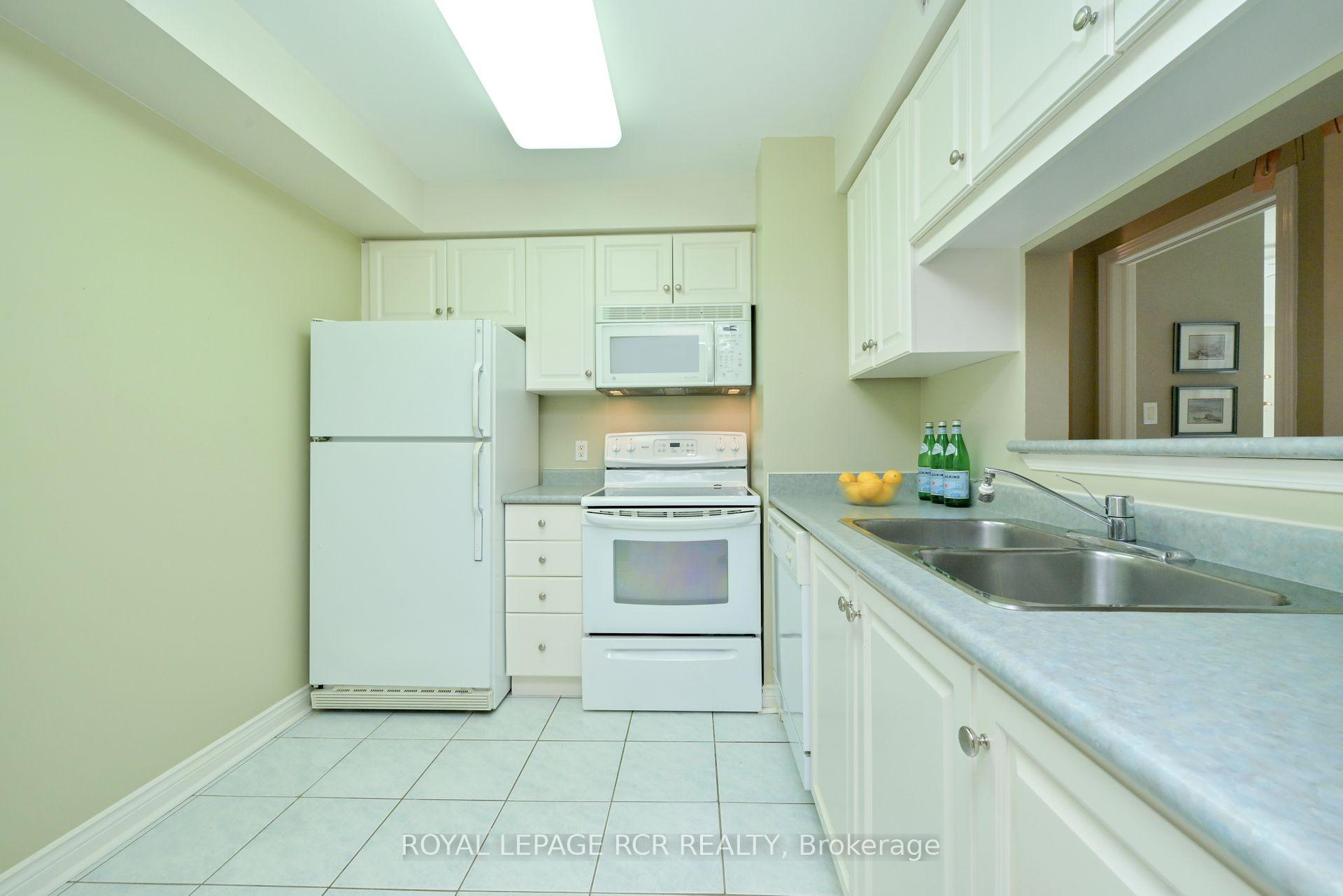 Photo 27 of Unit 214, 4 Briar Hill Heights, New Tecumseth, Alliston — HOMEH