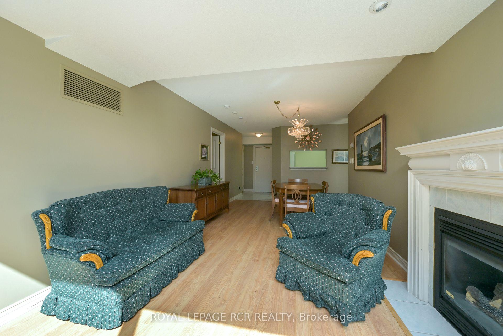 Photo 37 of Unit 214, 4 Briar Hill Heights, New Tecumseth, Alliston — HOMEH
