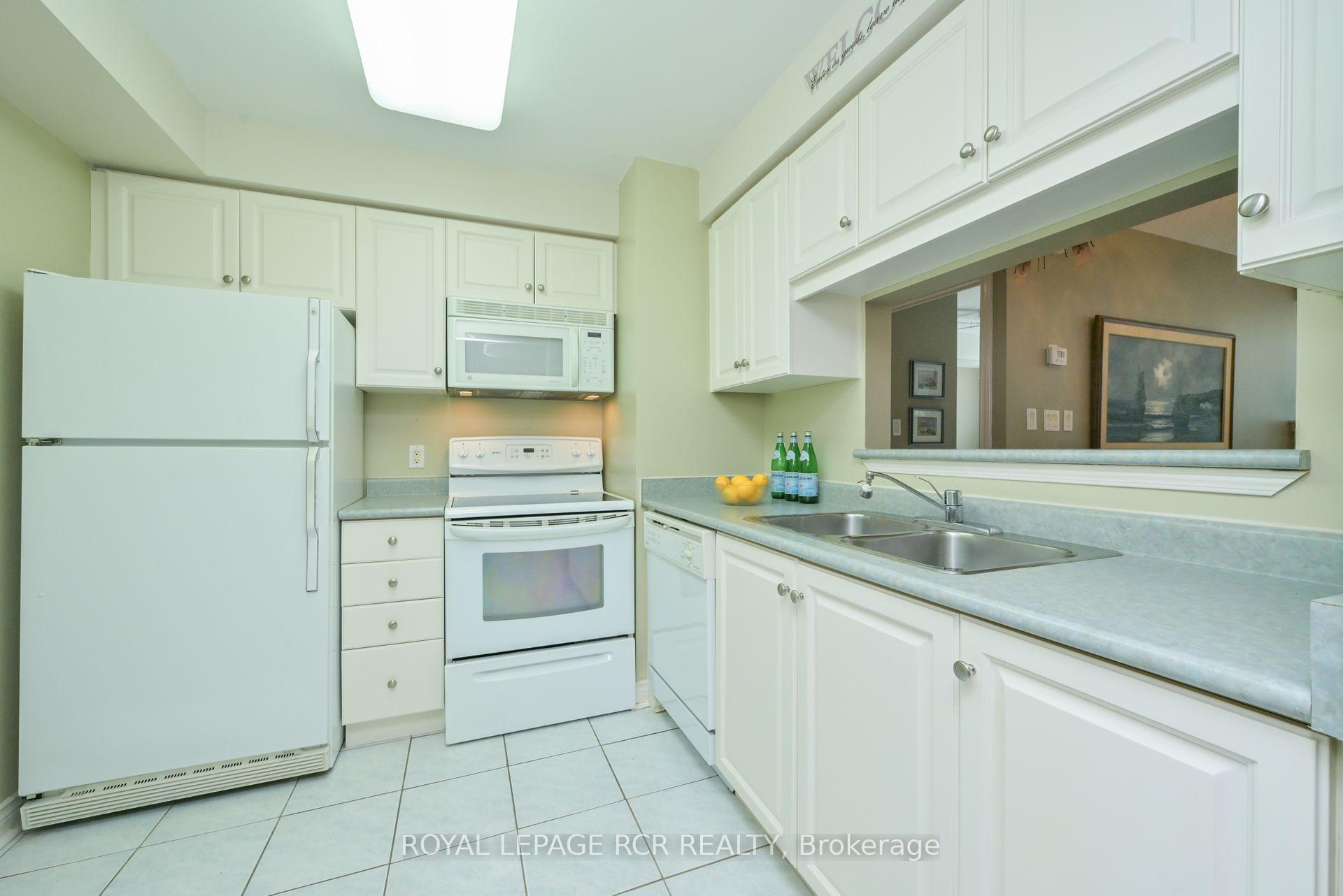 Photo 9 of Unit 214, 4 Briar Hill Heights, New Tecumseth, Alliston — HOMEH