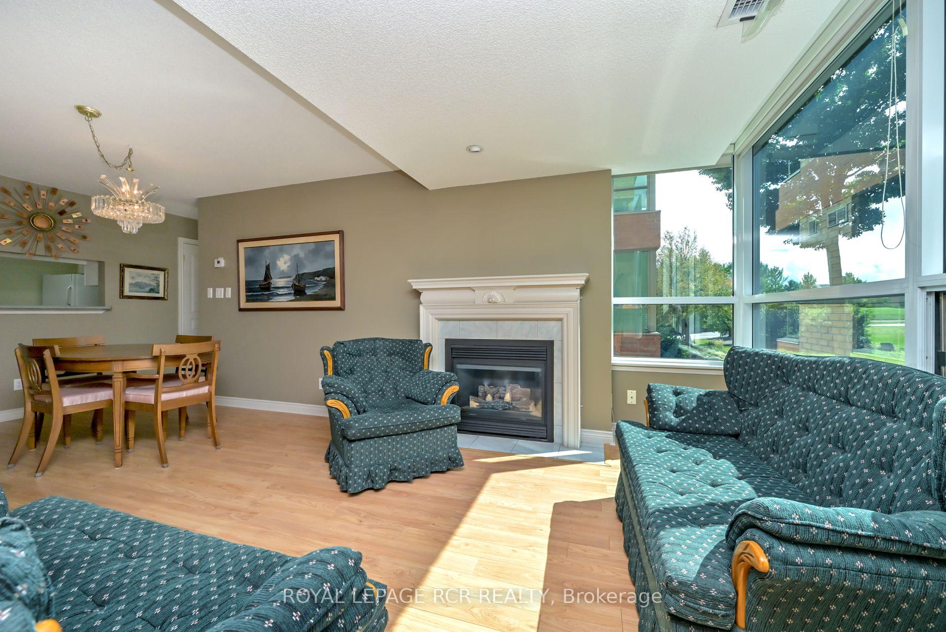Photo 19 of Unit 214, 4 Briar Hill Heights, New Tecumseth, Alliston — HOMEH