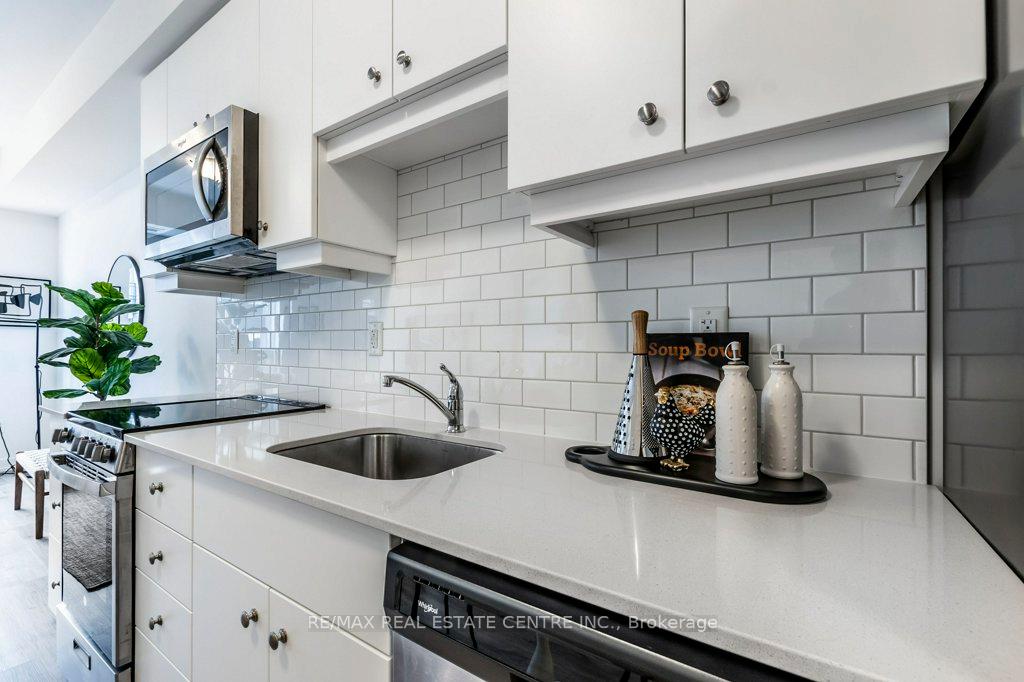 Photo 7 of Unit 404, 243 Northfield Drive E, Waterloo — HOMEH