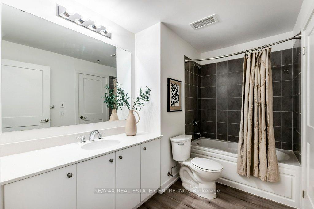 Photo 17 of Unit 404, 243 Northfield Drive E, Waterloo — HOMEH
