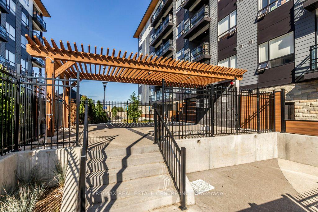 Photo 35 of Unit 404, 243 Northfield Drive E, Waterloo — HOMEH