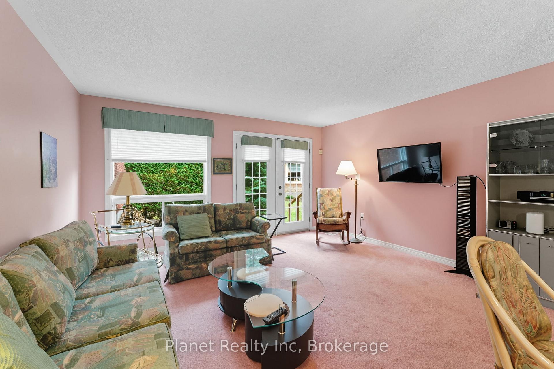 Photo 12 of 9 Village Green Drive, Guelph, Village By The Arboretum — HOMEH